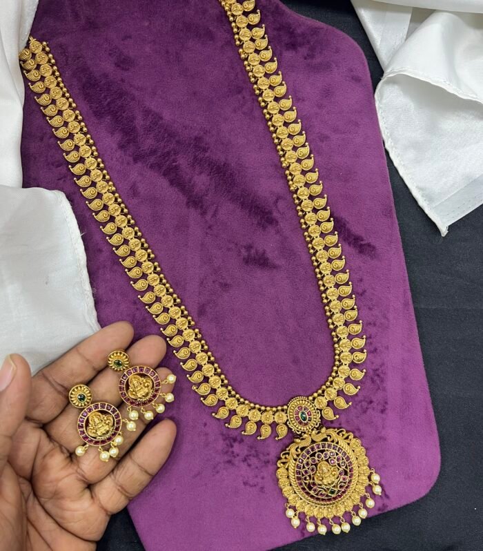 Real Antique Coin & Mango Both Designs Applied in One Haram through Beautiful Kemp Earing