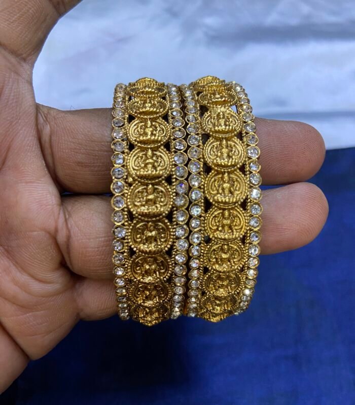 Antique kada coin Lakshmi with stone bangle