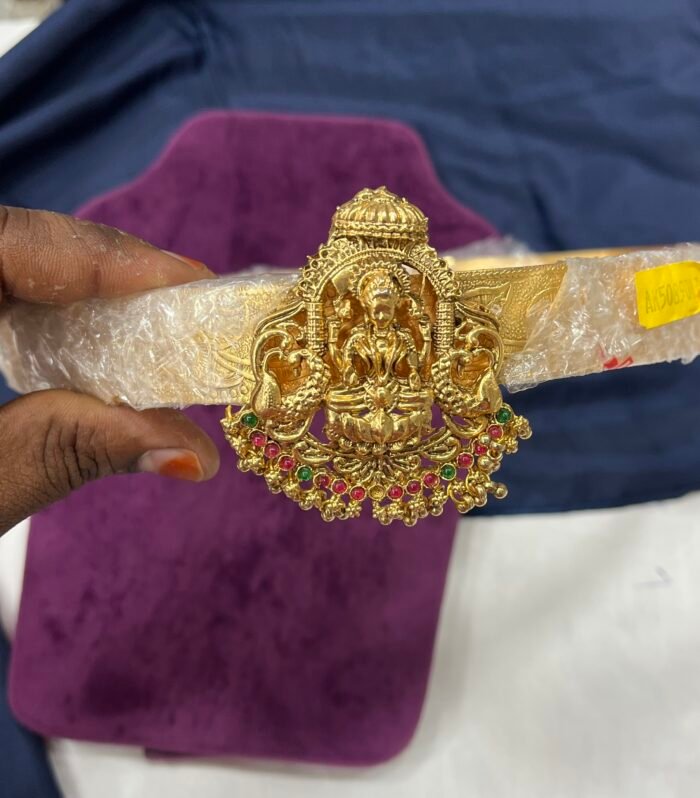 Lakshmi Embossed Single Pendent Hipbelt