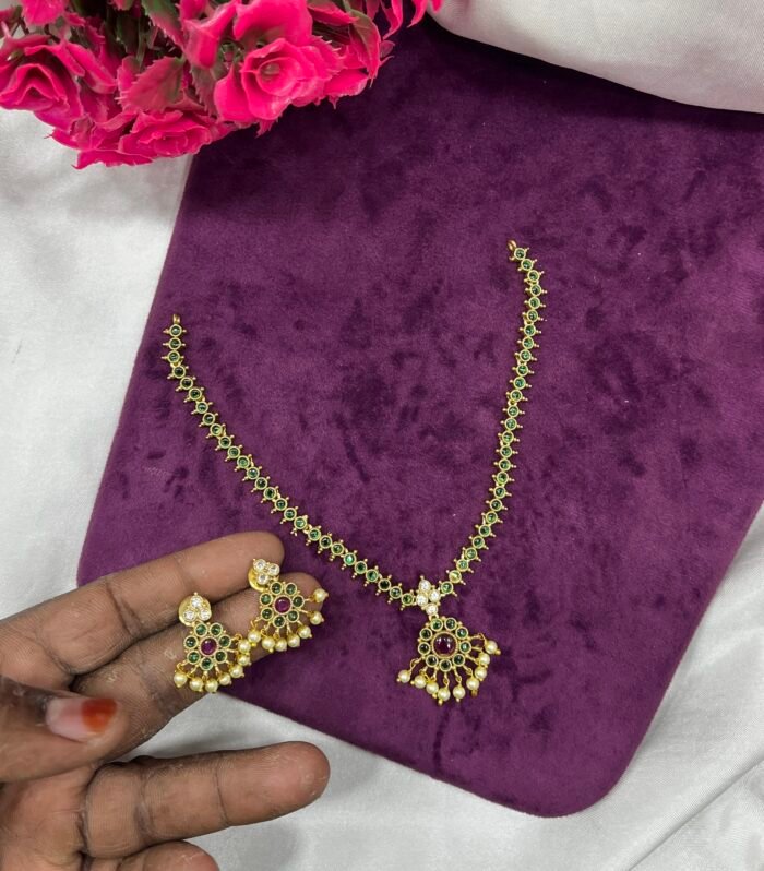 Real Kemp Necklace Vintage Design