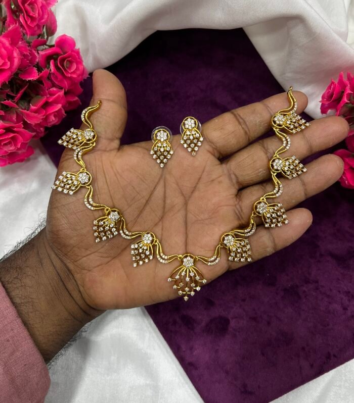 Flower Design Necklace For Western And Traditional Wear