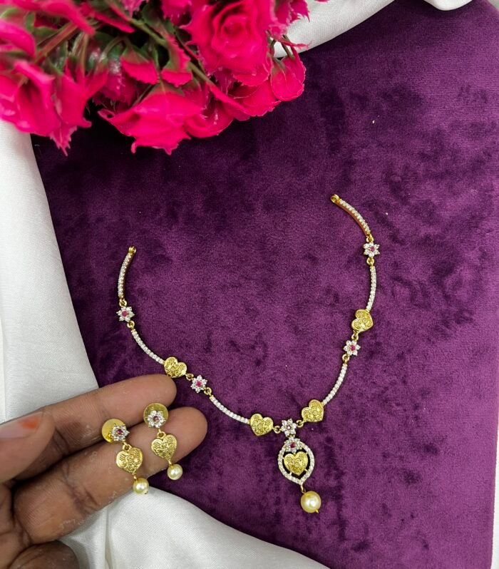 Simple Gold Replica Necklace Flower Design