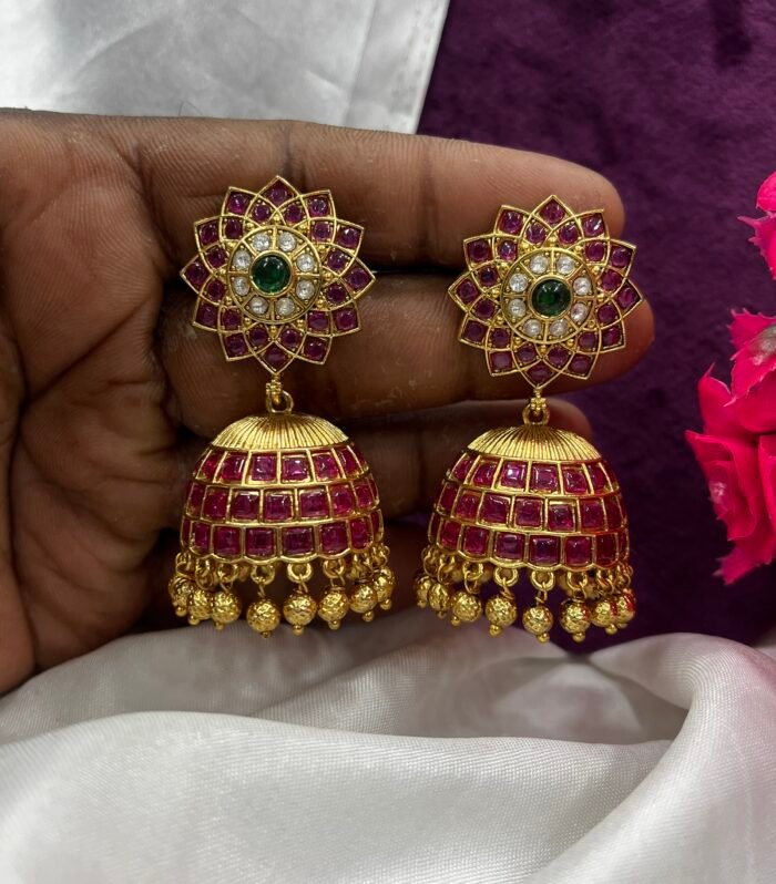 Real Kemp Flower Design Jhumka