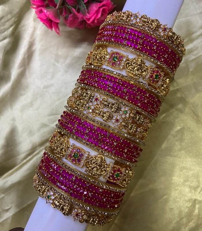 ANTIQUE PREMIUM QUALITY BRIDAL BANGLE SET
