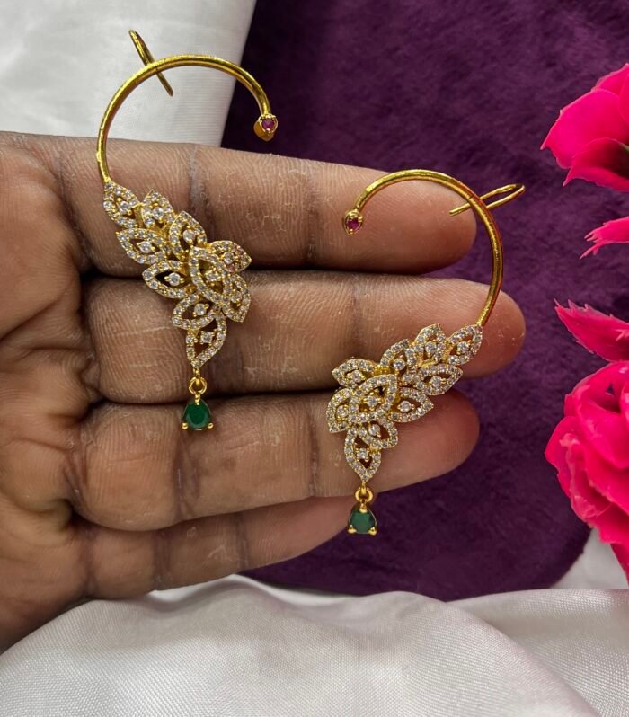 EarCuff Earing Complete AD stones The elegant one