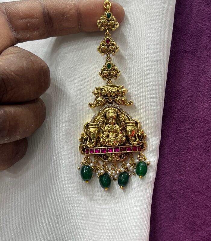 Jadau kundan Green beads Tikka Can wear Bride & Bridesmaid