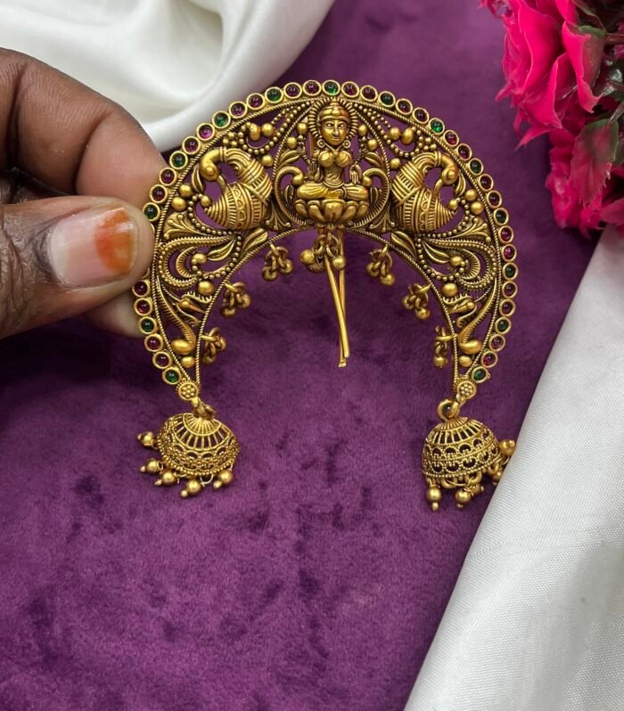 Jadai Accessories Lakshmi design with kemp stone