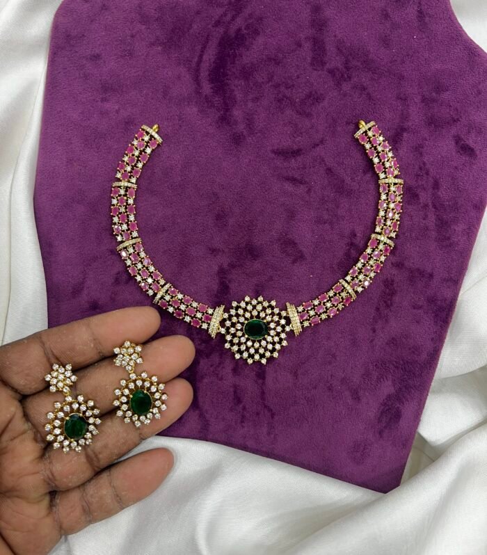 Matt finish unique Necklace along with Beautiful Earing
