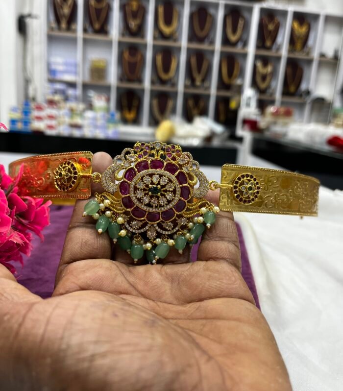 Real Kemp with Semi Precision Beads heipbelt